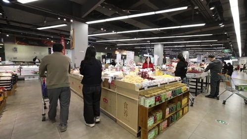 政府发券 商场让利 餐厅排队，安源“五一”消费市场热气腾腾